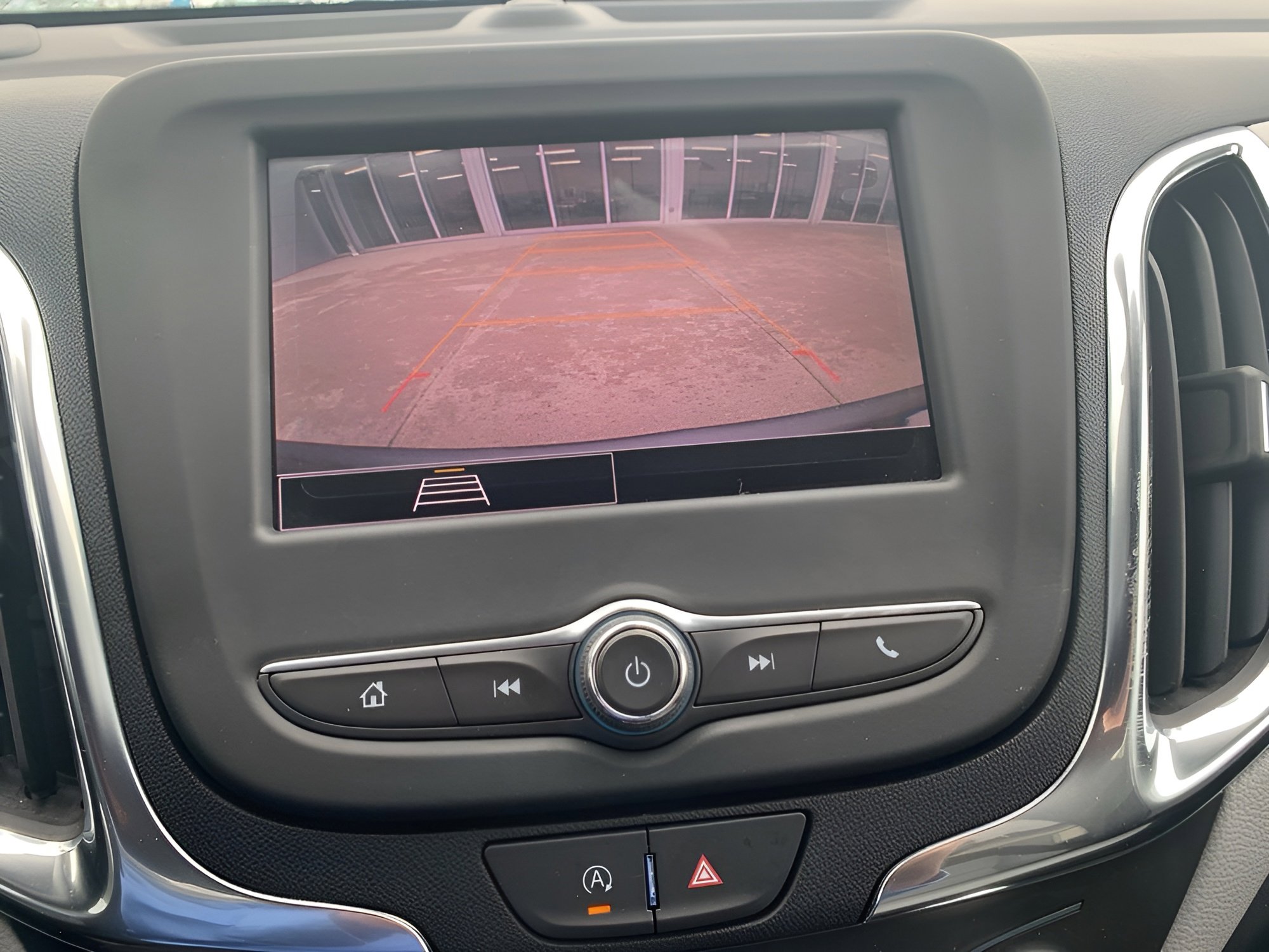 Certified 2023 Chevrolet Equinox LS w/ LS Convenience Package FWD image 17