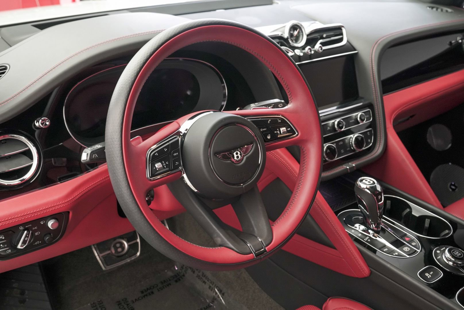 Used 2022 Bentley Bentayga image 10