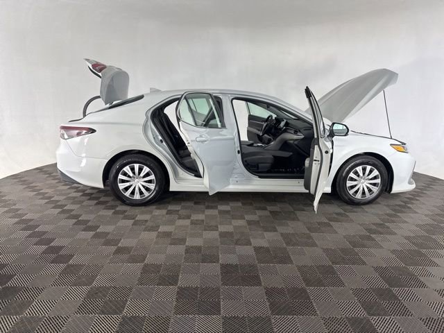 Used 2023 Toyota Camry LE image 15