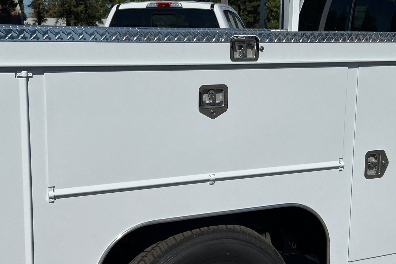 New 2026 Ford F350 XL w/ XL Chrome Package RWD image 21