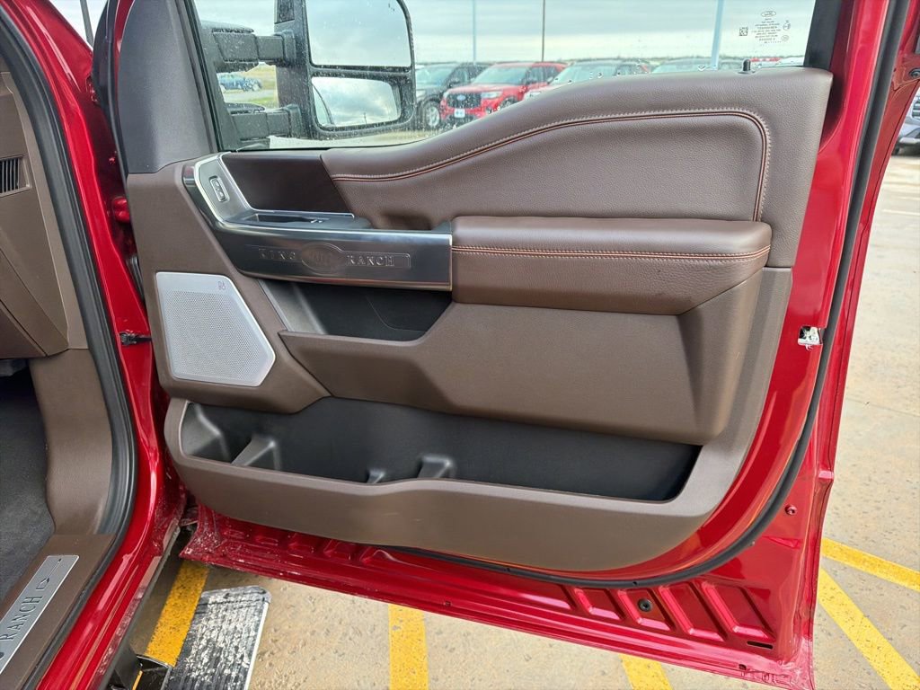 New 2026 Ford F350 King Ranch w/ FX4 Off-Road Package image 29