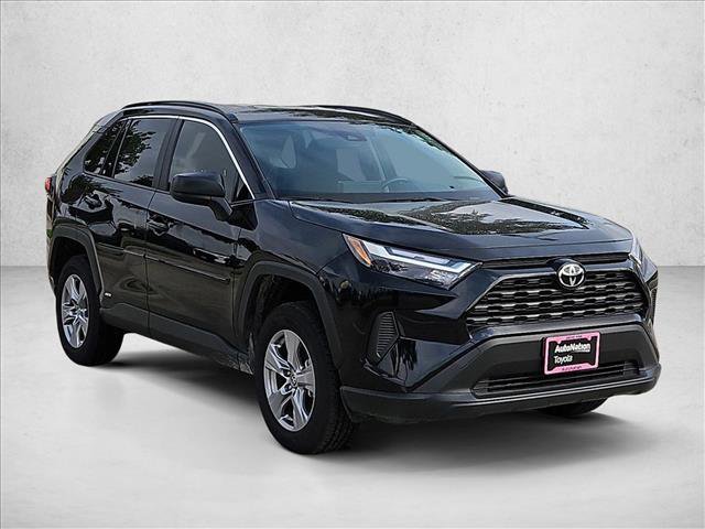 Used 2025 Toyota RAV4 LE AWD/4WD video 3
