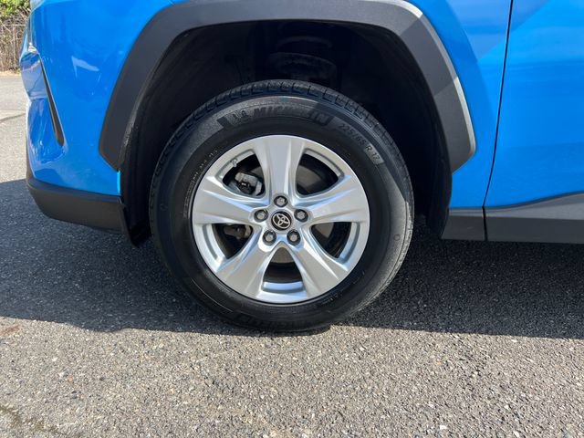 Used 2021 Toyota RAV4 LE AWD/4WD image 26