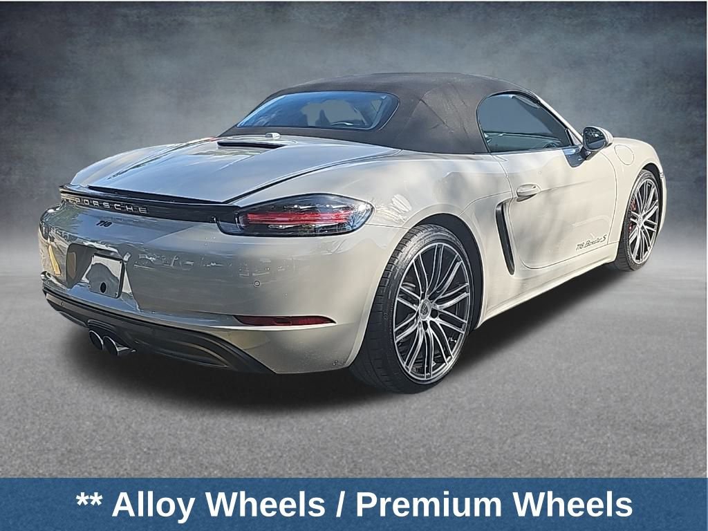 Used 2022 Porsche 718 Boxster S w/ Premium Package image 4