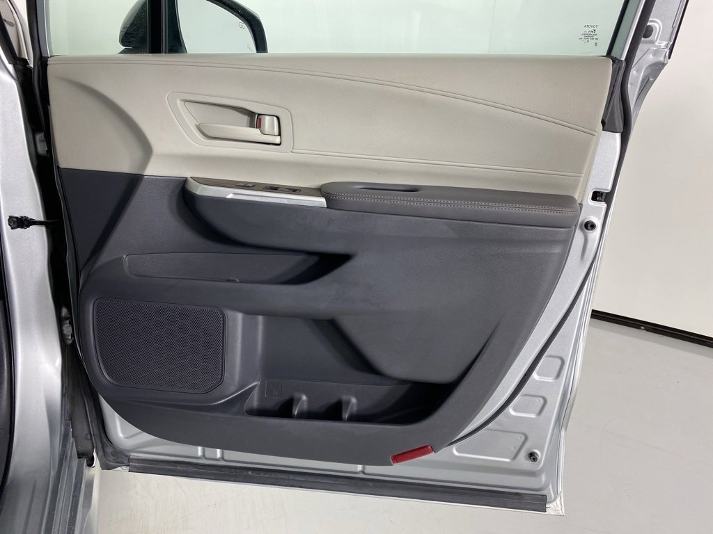 Used 2023 Toyota Sienna LE image 36