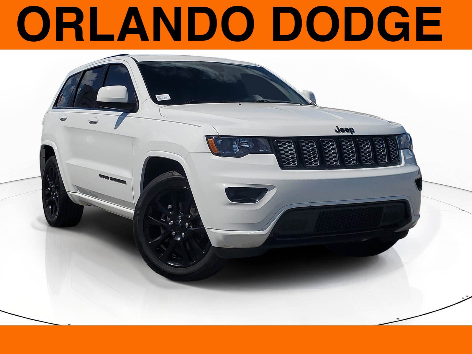 Used 2019 Jeep Grand Cherokee Altitude image 1