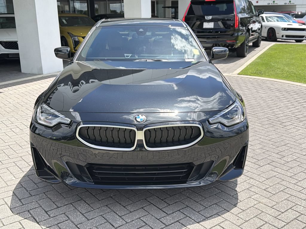 Used 2025 BMW 230i Coupe w/ Premium Package RWD image 8