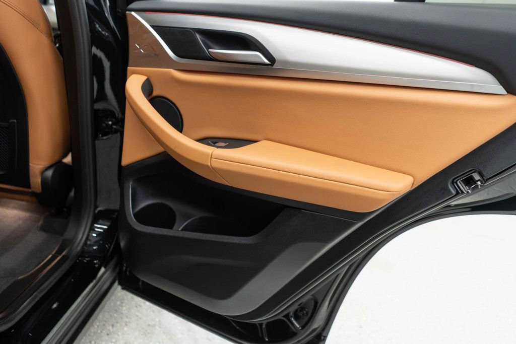 Used 2025 BMW X4 xDrive30i image 33