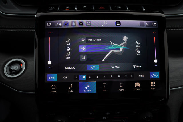 Certified 2024 Jeep Grand Cherokee Limited w/ Luxury Tech Group II AWD/4WD image 31