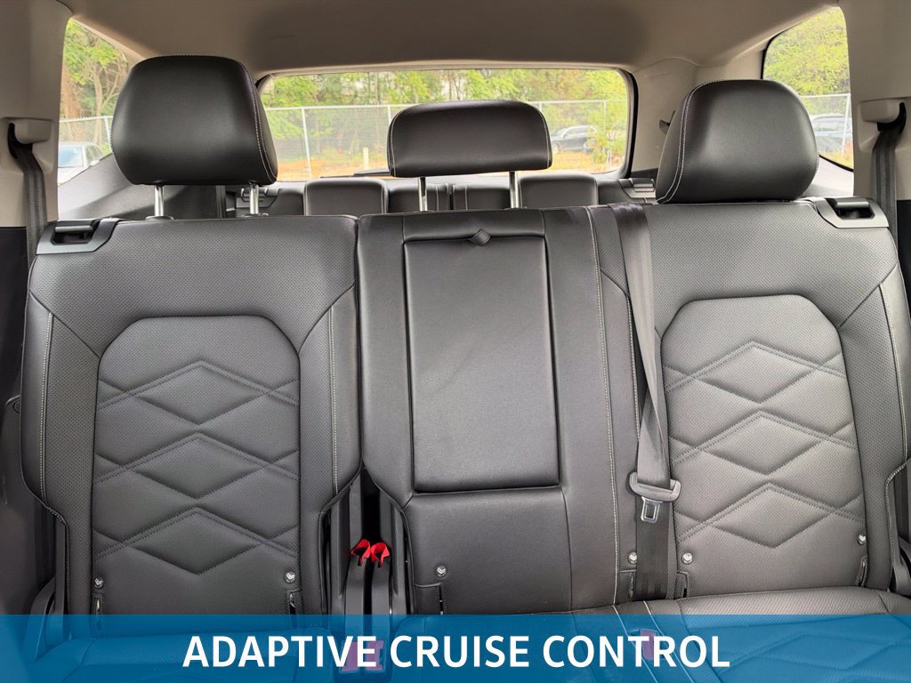Used 2025 Volkswagen Atlas SE AWD/4WD image 20