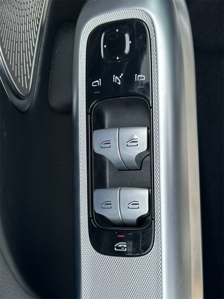 Used 2024 Mercedes-Benz E 350 4MATIC Sedan image 23