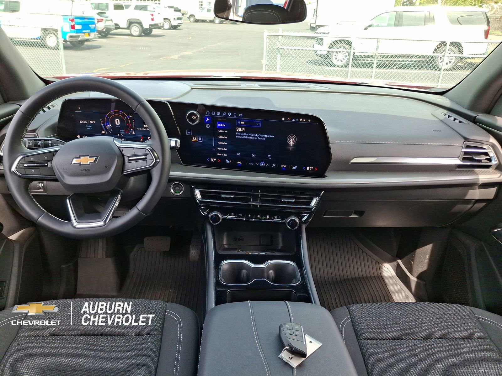 Used 2025 Chevrolet Traverse LT w/ Driver Confidence Package FWD image 9
