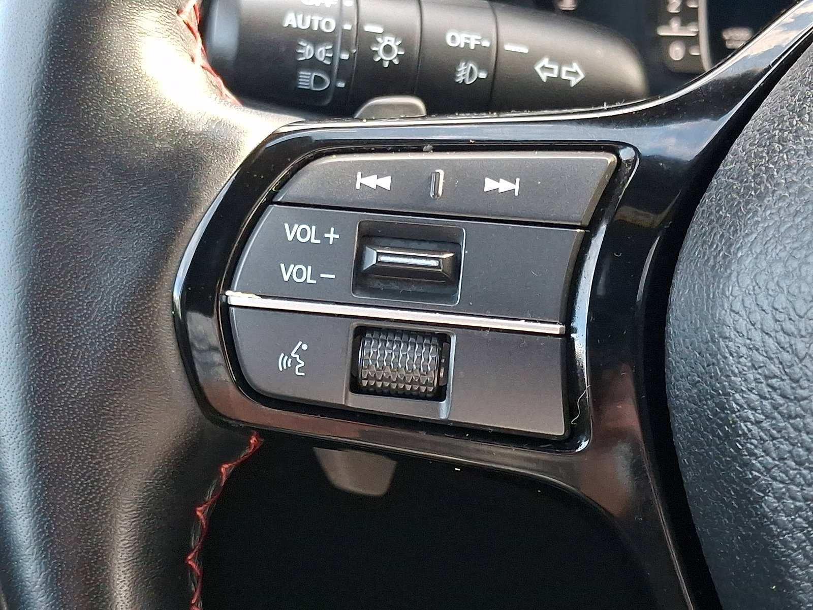 Used 2025 Honda Pilot Black Edition image 22