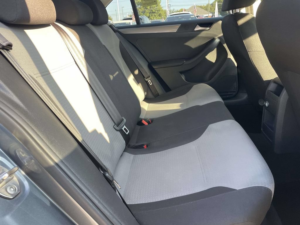 Used 2017 Volkswagen Jetta S FWD image 10