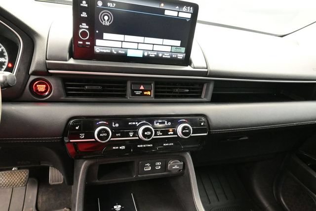 Used 2023 Honda Pilot Touring image 12