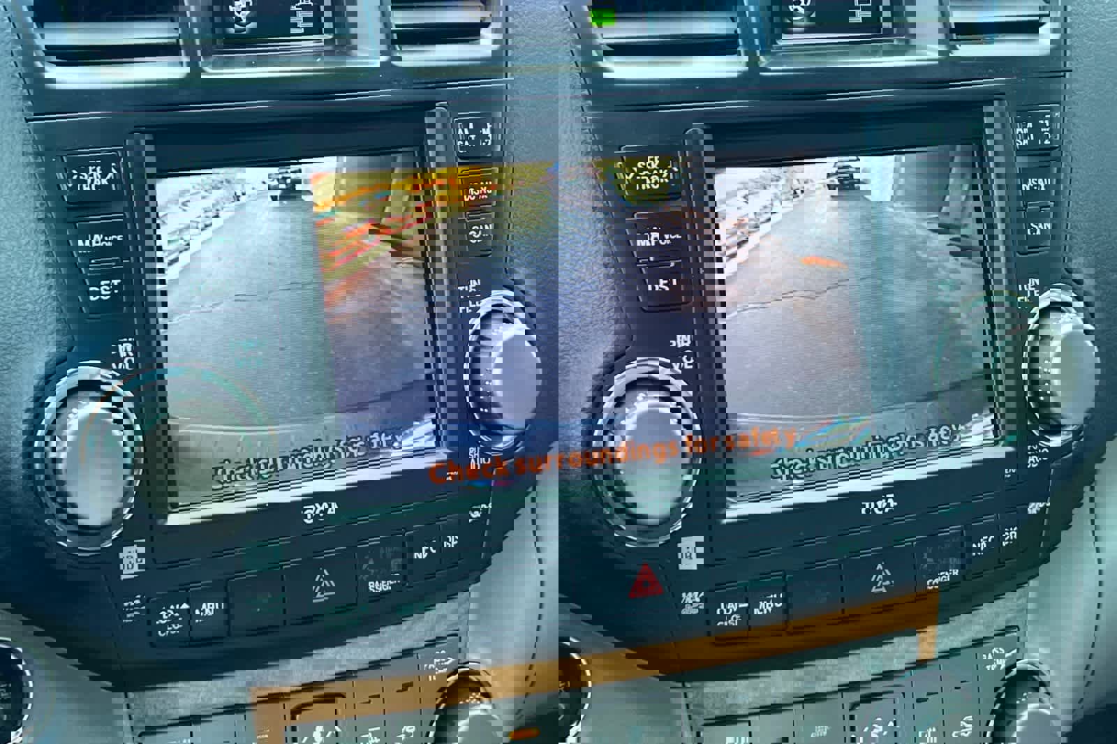 Used 2010 Toyota Highlander Limited image 26