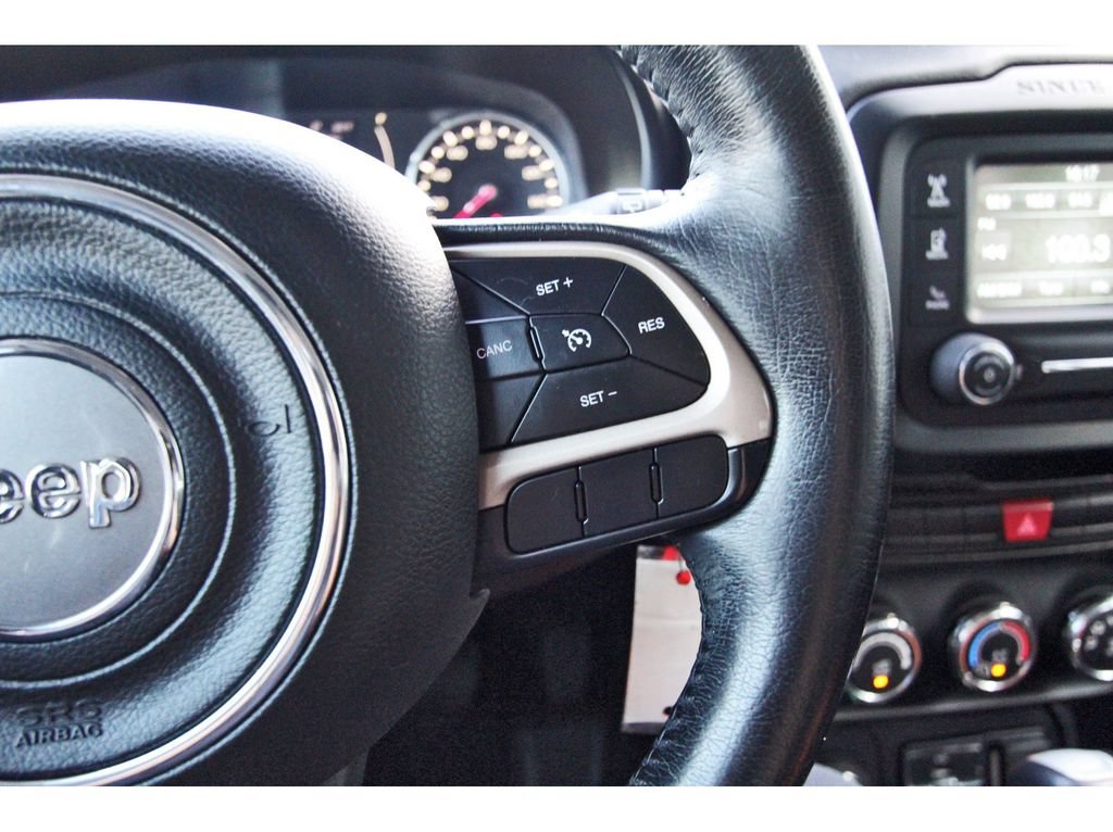 Used 2015 Jeep Renegade Latitude AWD/4WD image 20