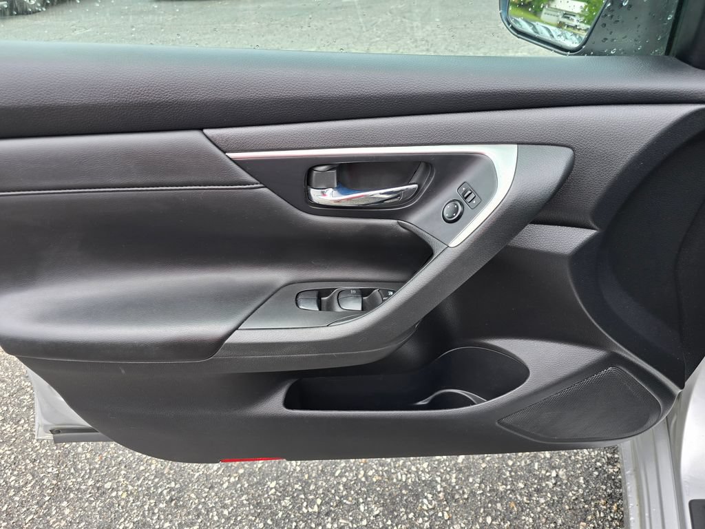 Used 2015 Nissan Altima 2.5 SV FWD image 45