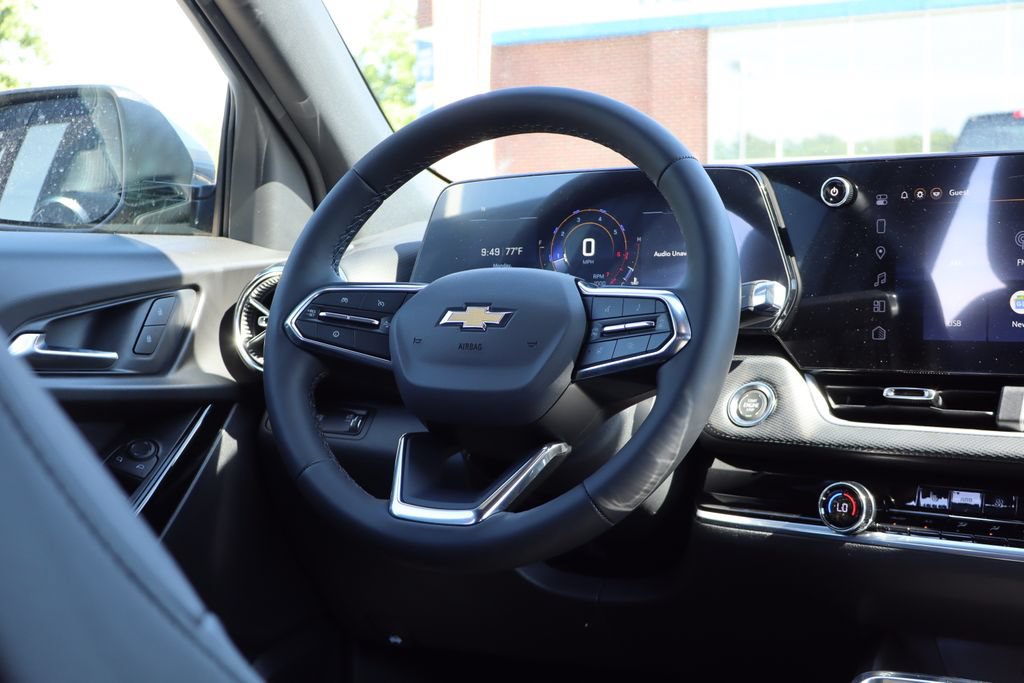 New 2026 Chevrolet Equinox LT w/ Convenience Package II FWD image 41