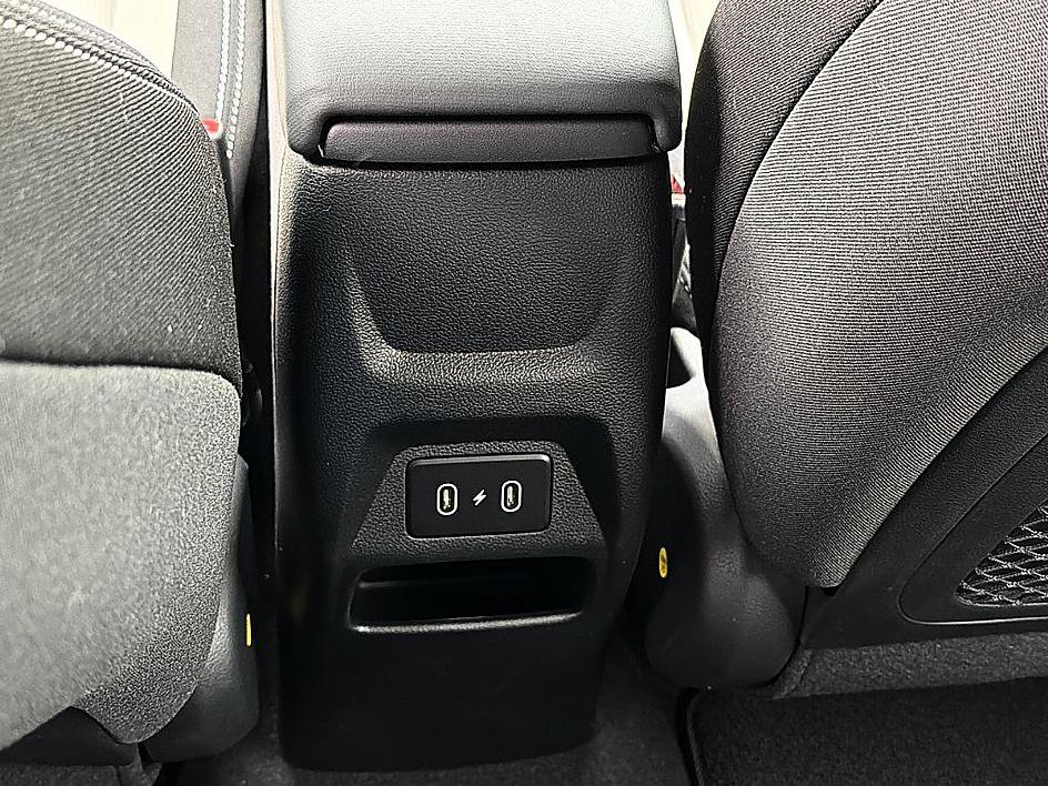 New 2026 Hyundai Venue SEL FWD image 7