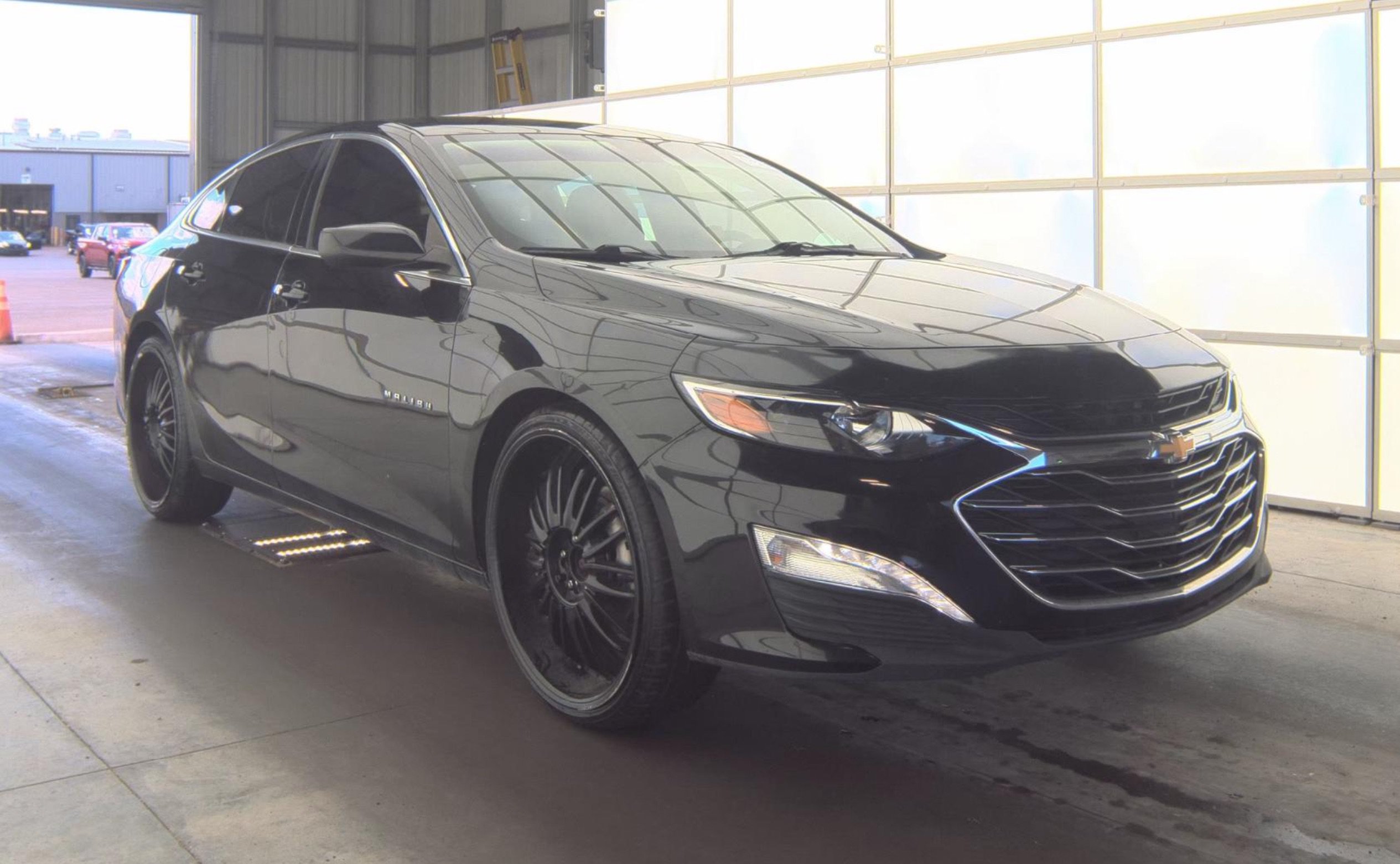 Used 2020 Chevrolet Malibu LT FWD image 3