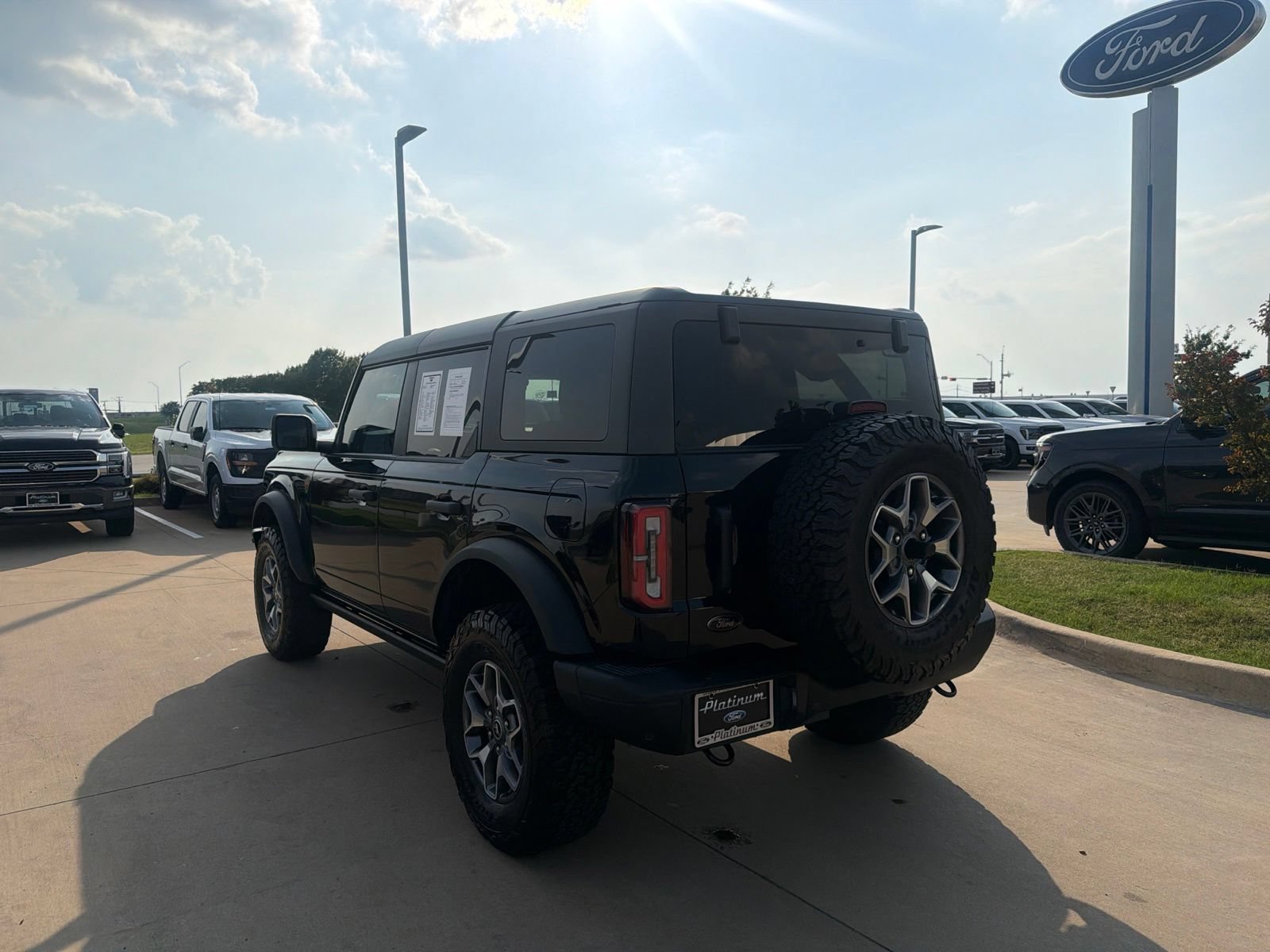 Used 2024 Ford Bronco Badlands AWD/4WD video 3