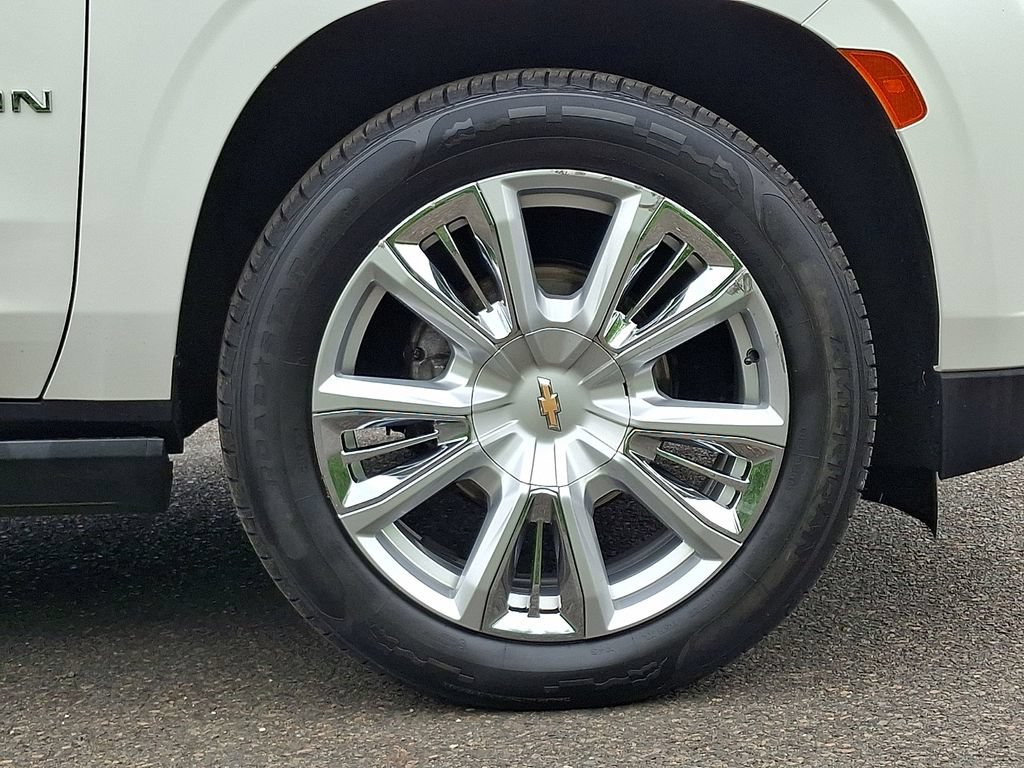 Certified 2021 Chevrolet Suburban High Country AWD/4WD image 8