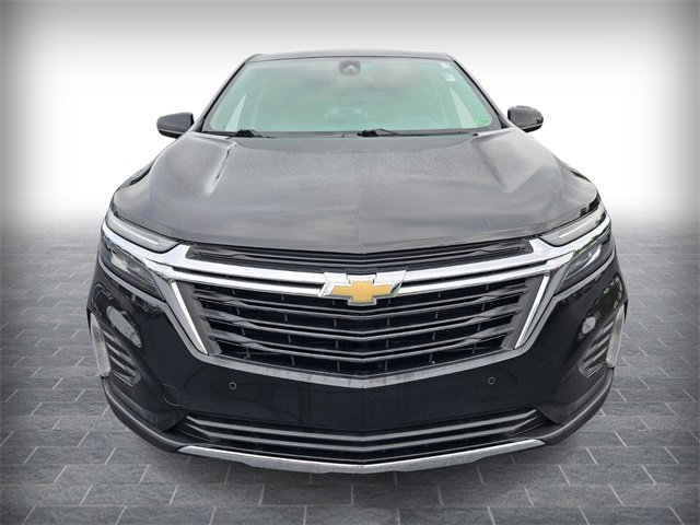 Used 2022 Chevrolet Equinox LT w/ Driver Convenience Package image 2