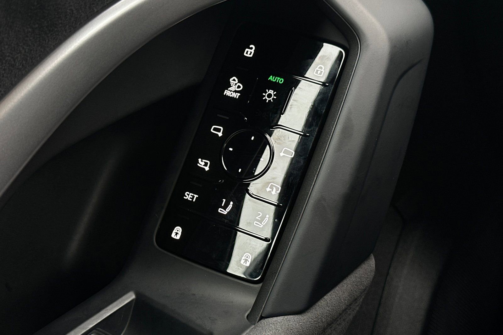 Used 2025 Audi SQ5 Premium Plus image 32