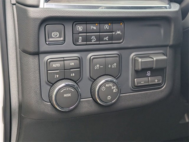 New 2026 Chevrolet Suburban LS image 12