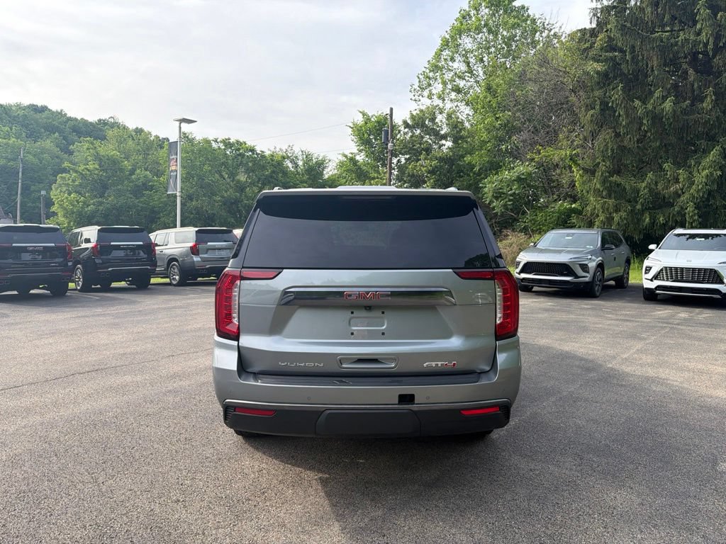 Used 2023 GMC Yukon XL AT4 w/ Technology Package AWD/4WD image 4