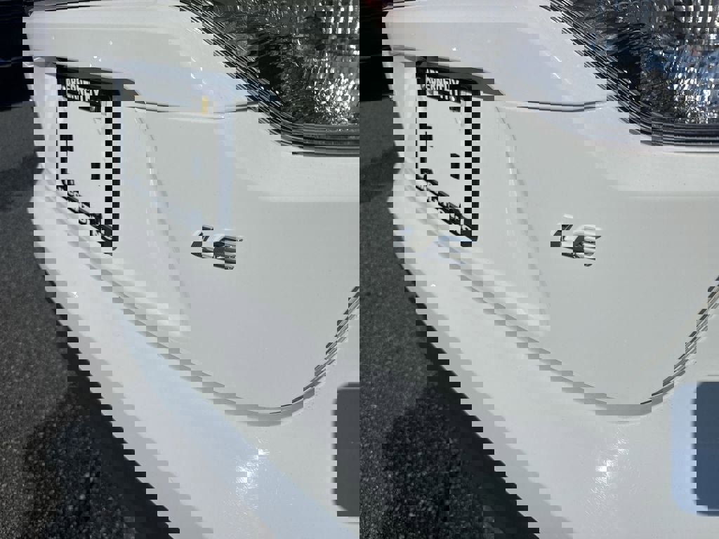 Used 2024 Toyota Corolla LE image 19