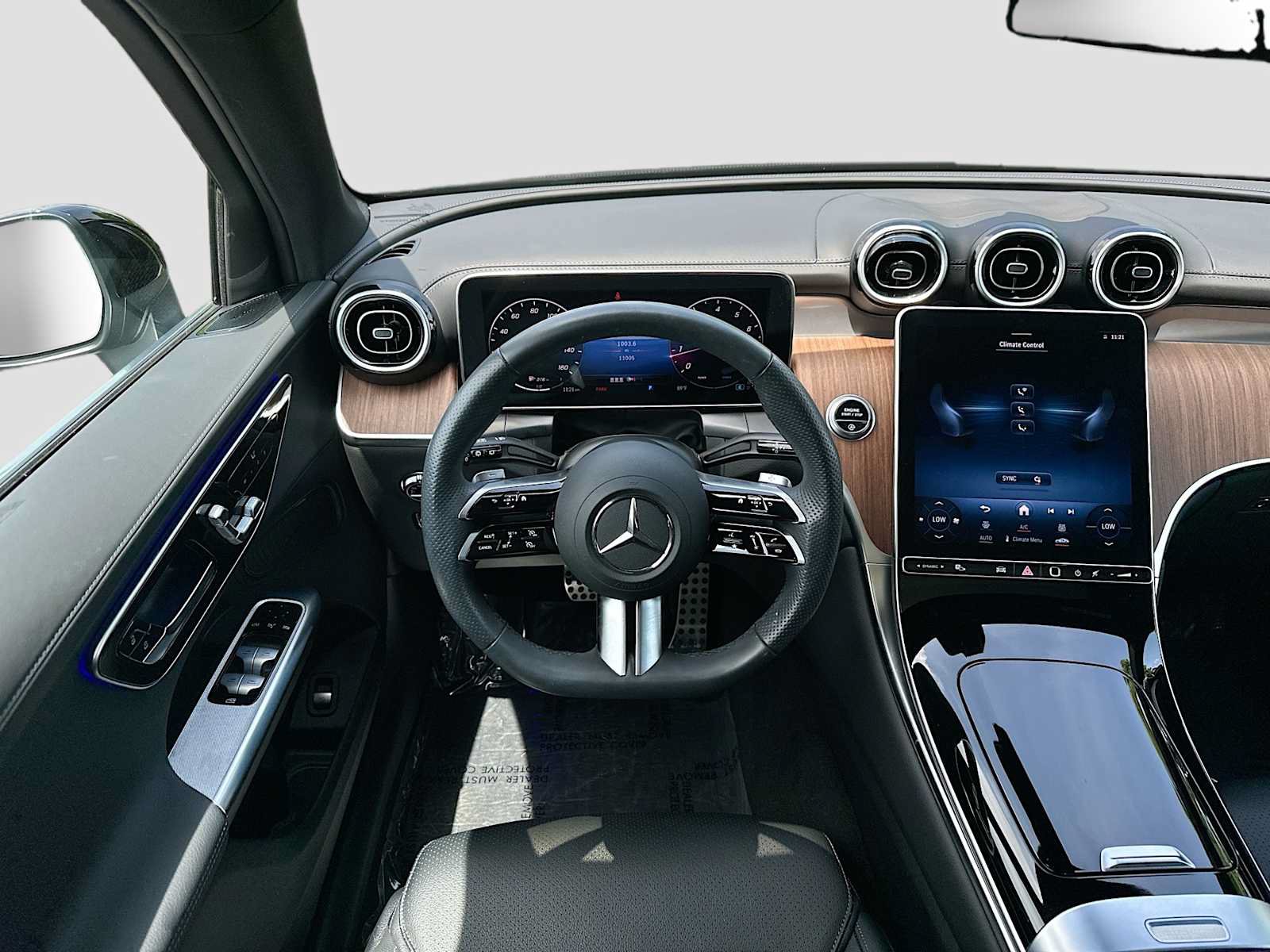 Certified 2024 Mercedes-Benz GLC 300 4MATIC image 23