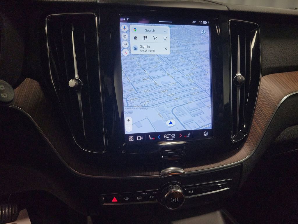 Used 2022 Volvo XC60 B5 Momentum image 14