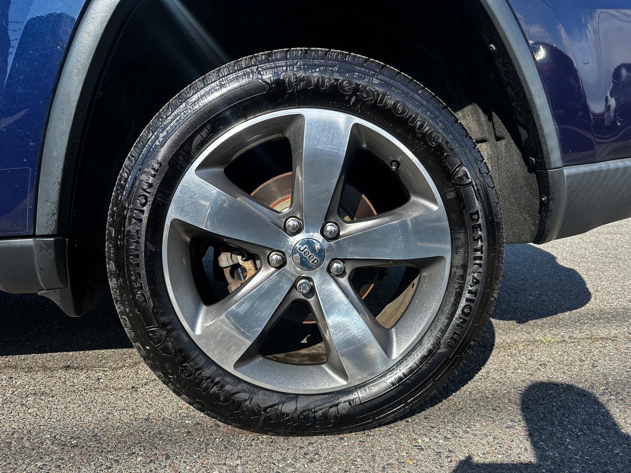 Used 2015 Jeep Grand Cherokee Limited w/ Trailer Tow Group IV AWD/4WD image 24