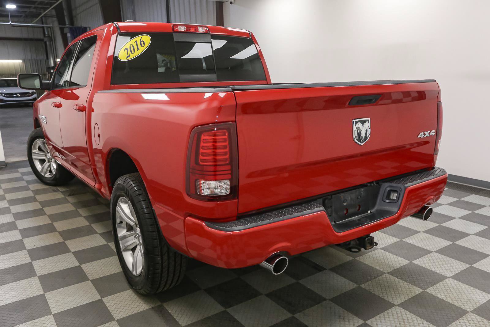 Used 2016 RAM 1500 Sport AWD/4WD image 9