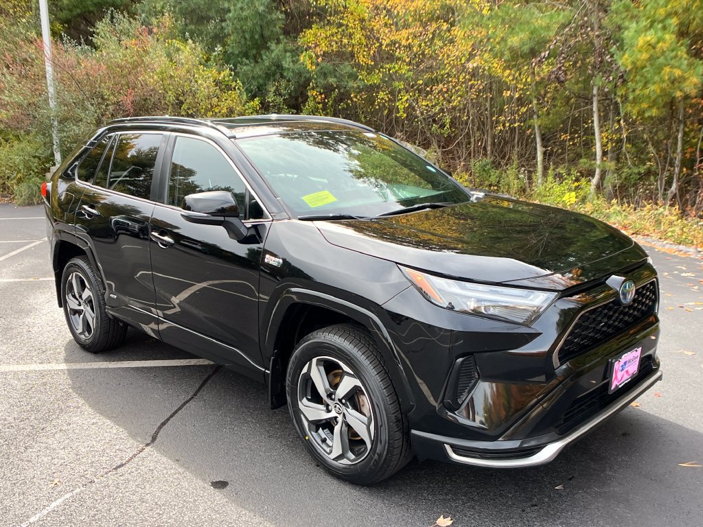 Used 2023 Toyota RAV4 SE w/ Weather & Moonroof Package AWD/4WD image 7