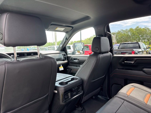 Used 2025 GMC Sierra 2500 AT4 AWD/4WD image 23
