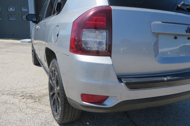 Used 2015 Jeep Compass Sport w/ Power Value Group FWD image 40