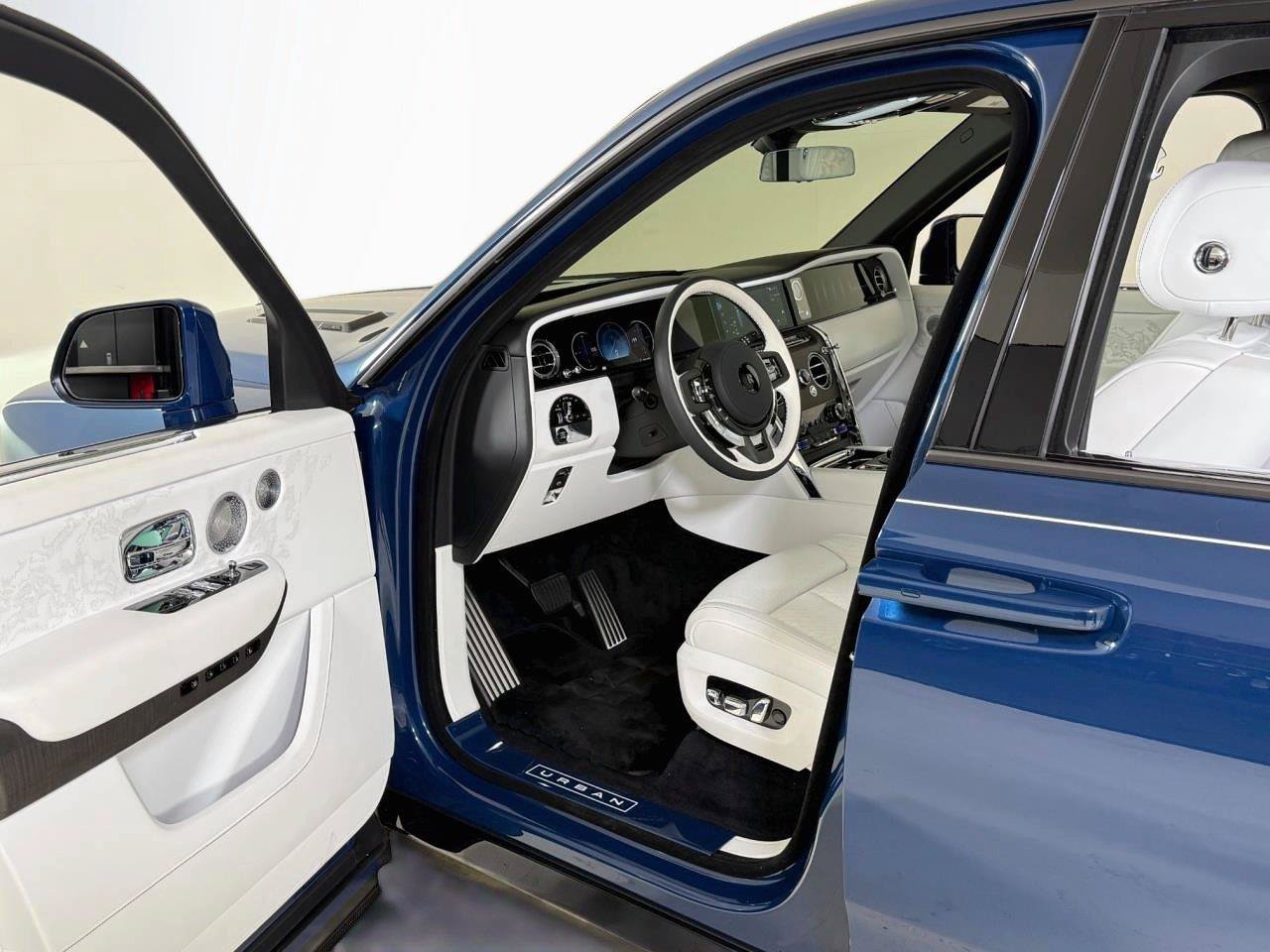 Used 2027 Rolls-Royce Cullinan AWD/4WD image 12