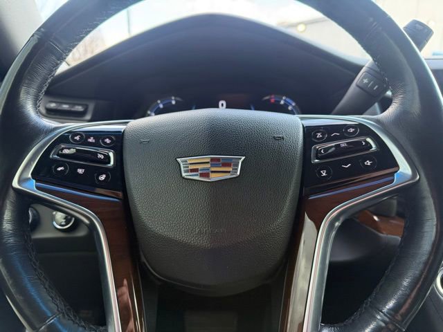 Used 2019 Cadillac Escalade Luxury AWD/4WD image 15