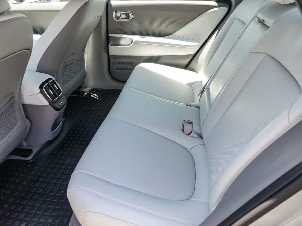 Used 2023 Hyundai Ioniq 6 SEL RWD image 17