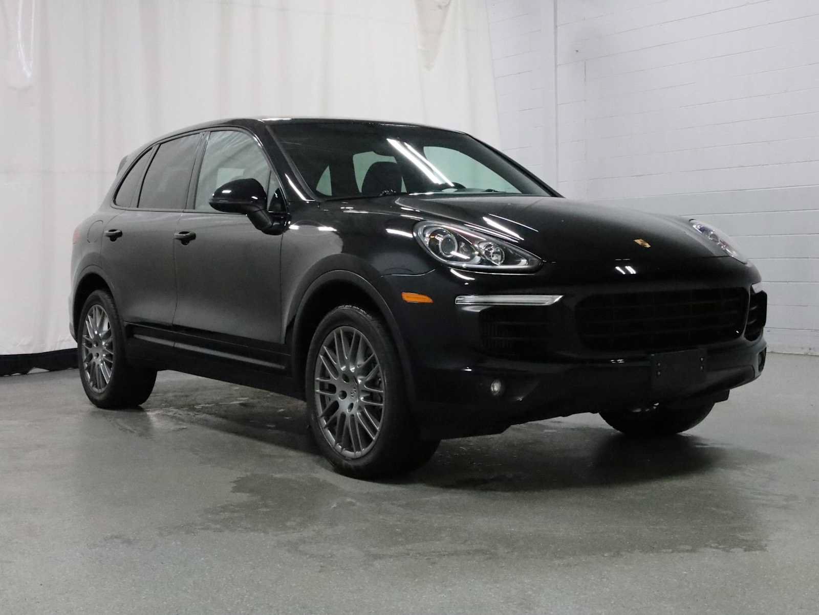 Used 2017 Porsche Cayenne S AWD/4WD image 13