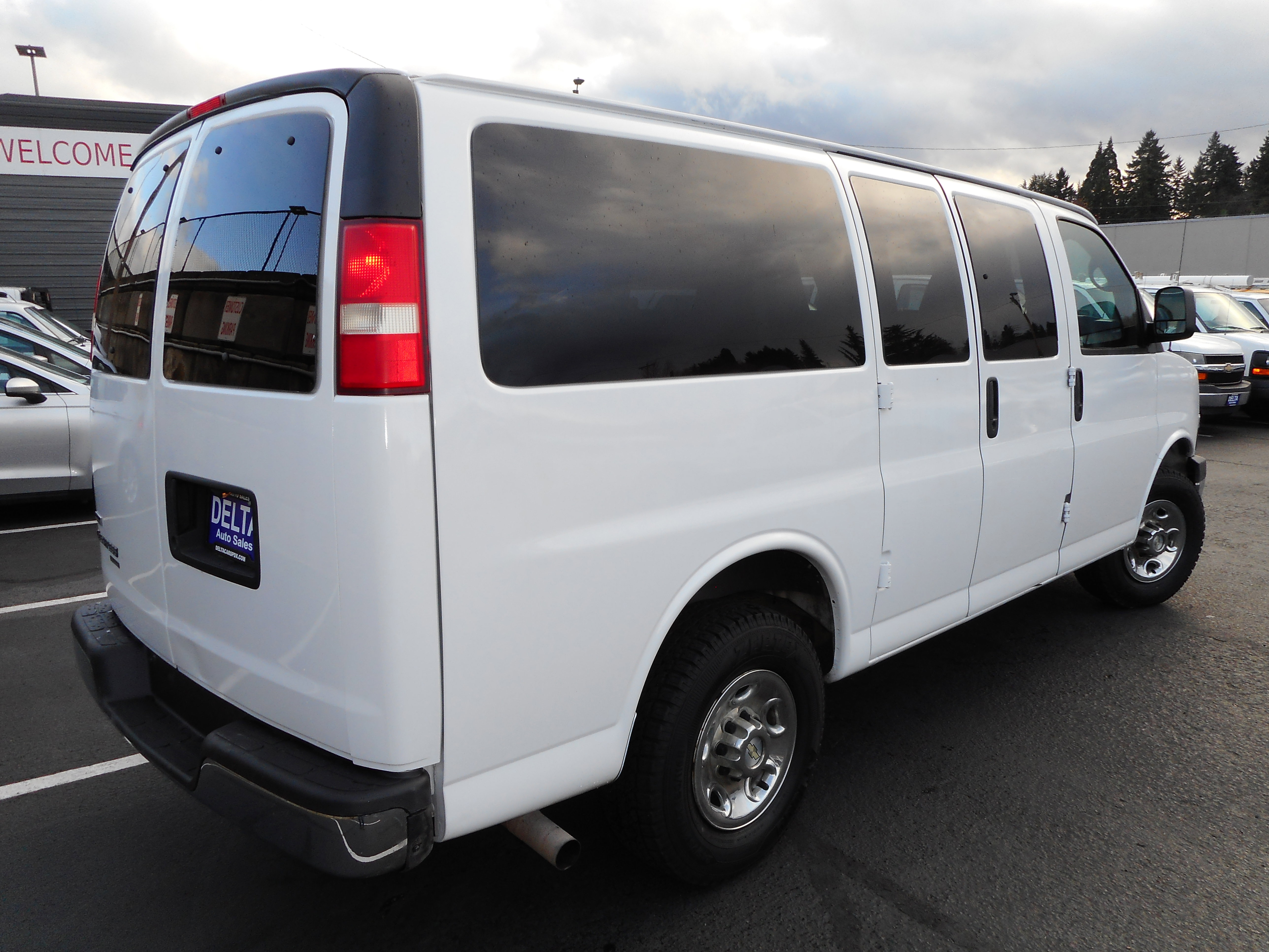 Used 2011 Chevrolet Express 3500 LT w/ LT Preferred Equipment Group image 7