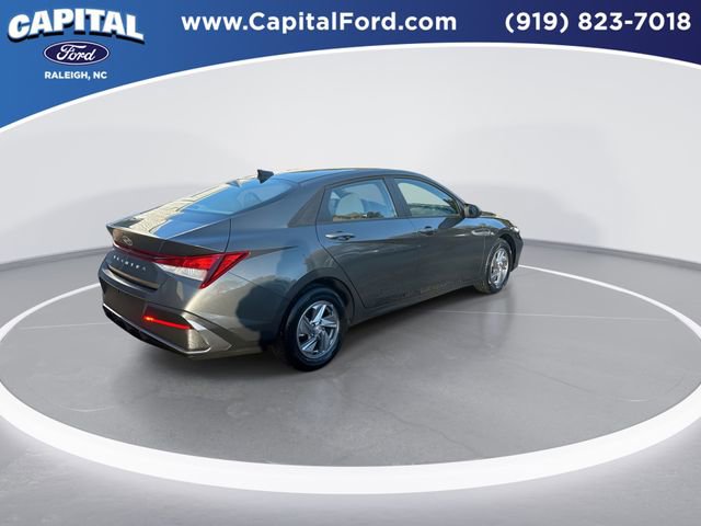 Used 2024 Hyundai Elantra SE image 8
