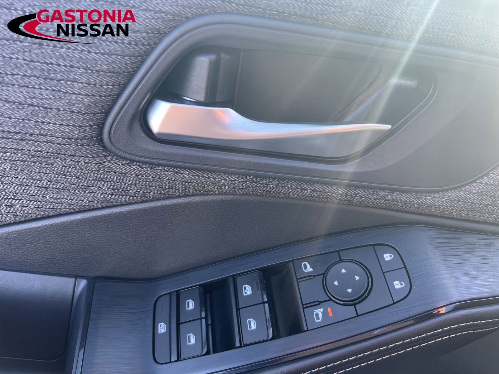 Used 2021 Nissan Rogue SV image 35