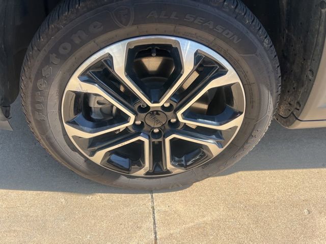 Used 2023 Jeep Compass Limited image 14