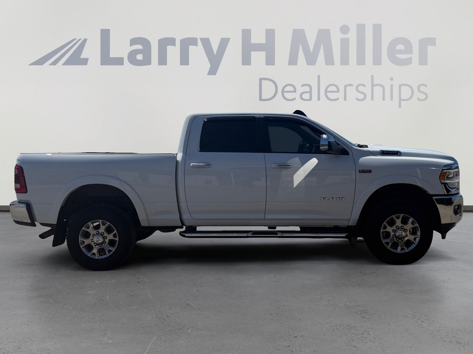 Used 2022 RAM 2500 Laramie AWD/4WD image 6