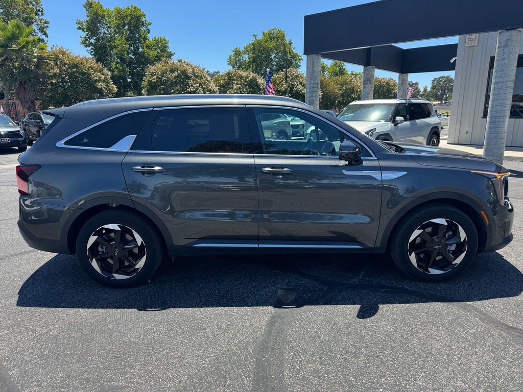 Certified 2025 Kia Sorento SX Prestige image 5
