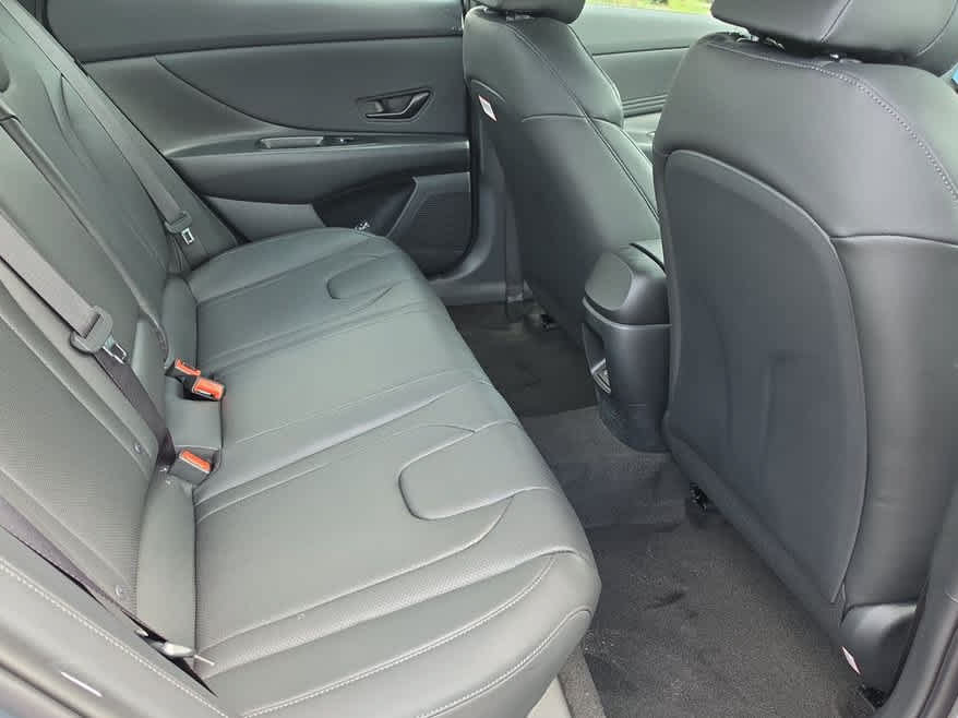 New 2026 Hyundai Elantra SEL Sport FWD image 22